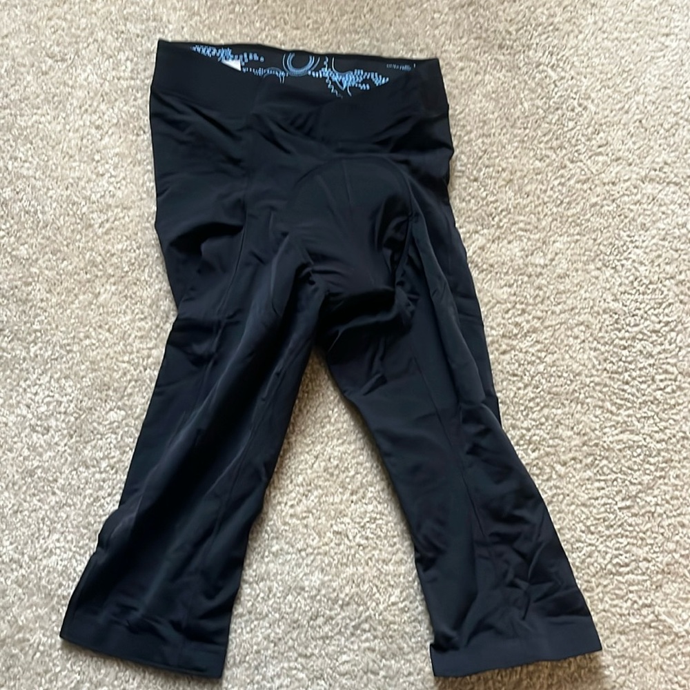 Women’s padded cycling crops, size medium